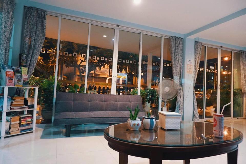 The Circle Residence Jomtien Exterior foto